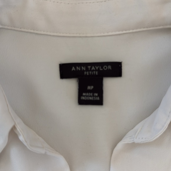 Ann Taylor women’s top - Picture 3 of 3